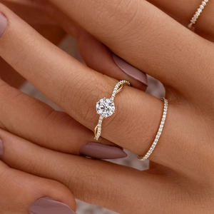 S925 sterling silver wavy stacking rings set with sparkling round main diamond