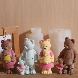 Silicone molds for DIY bear family scented candles and plaster desktop ornaments