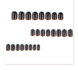 Lot de 24 faux ongles marron foncé avec pointes French bleu clair et forme carrée courte