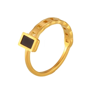 Gold-plated minimalist ring featuring a rectangular black shell inlay and hollow chain band
