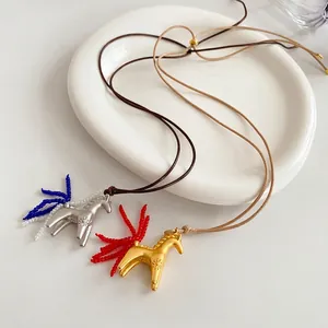 Collier Pendentif Cheval Alliage Perles De Verre Gland Corde De Cire Longue Chaîne De Pull Réglable Bijoux Pour Femmes