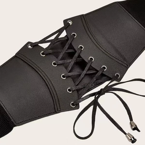 Large ceinture corset élastique noire avec détails en similicuir et laçage rétro