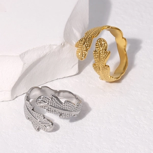 Bague Ouverte Feuille Acier Inoxydable Ajustable Minimaliste Texture Plume Élégant Bijoux Mode Pour Femmes Style