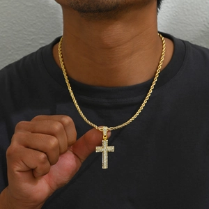 Collier Pendentif Croix Alliage Strass Hip Hop Chaîne Torsadée Bijoux Accessoires Minimaliste Homme Design
