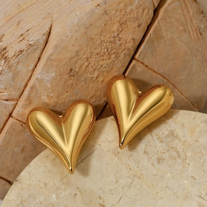 Heart Stud Earrings Stainless Steel Hollow Three Dimensional Fashion Exquisite Polished For Women