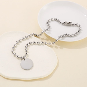 Collier à billes argenté avec pendentif rond lisse de style hip-hop minimaliste