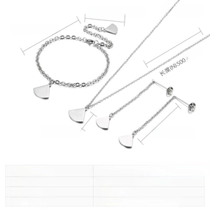 Detailed view of fan-shaped pendant necklace and bracelet set with size specifications
