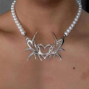 Gothic Heart Pendant Necklace White Faux Artificial Pearl Titanium Steel Thorn Thistle Chain Subculture Jewelry For Women Men