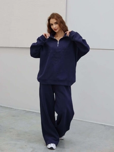 Ensemble bleu marine pour femme avec sweat demi-zip brodé et pantalon de jogging large