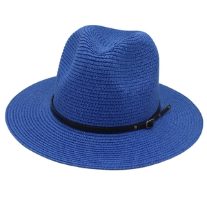 Cappello Panama classico in paglia blu con cinturino in pelle nera e fibbia per protezione solare