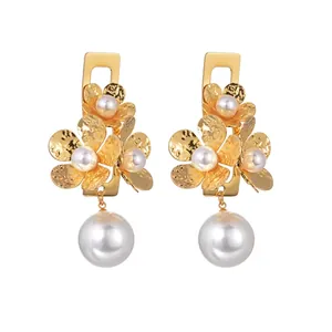 Vintage French Style Artificial Pearl Drop Earrings For Women Gold Hammered Flower Stainless Steel Retro Dangle Jewelry Elegant