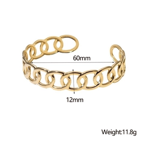 Dettaglio del bracciale a catena dorata con larghezza 12mm e peso di 11,8g