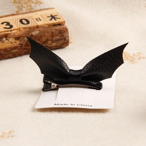 Halloween black bat wing hair clip made of faux leather with silver alligator metal clip