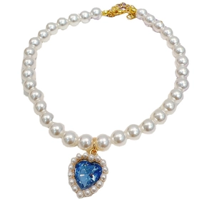 Elegant pearl pet necklace with a blue heart crystal pendant and gold-plated clasp