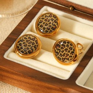 Golden 18K stainless steel round jewelry set with leopard print earrings and ring