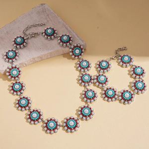 Bohemian floral necklace with imitation pearls, red rhinestones and turquoise beads