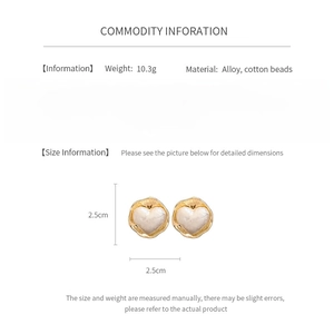 Spécifications des boucles d'oreilles cœur plaquées or 16K avec perles de coton