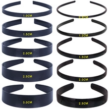Comparison of black plastic headbands in various widths from 0.8cm to 3.0cm