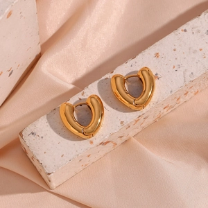 Minimalist 18K gold plated stainless steel heart shaped hoop earrings for women