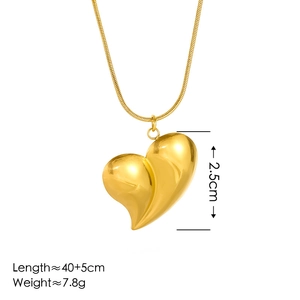 Minimalist 18K gold stainless steel heart pendant necklace with elegant chain