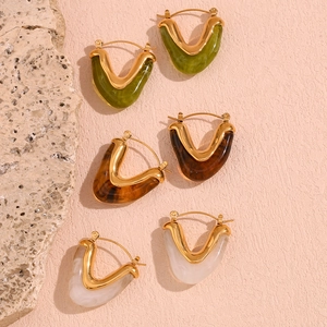 Detailed set of 18K gold plated V-shaped earrings with colorful acrylic geometric inserts