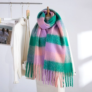 Ζεστό oversized καρό κασκόλ με μακριά κρόσσια σε πράσινες, μωβ και ροζ αποχρώσεις