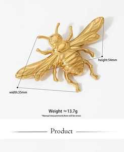 Detailed view of the gold bee brooch showing dimensions 54mm by 35mm and 13.7g weight