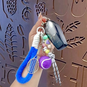 Portachiavi da tennis creativo con anello in peluche blu e perline colorate per borse