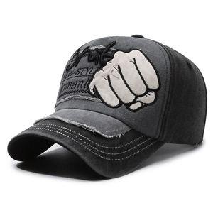 Casquette vintage en denim délavé gris foncé avec broderie poing et style urbain rétro
