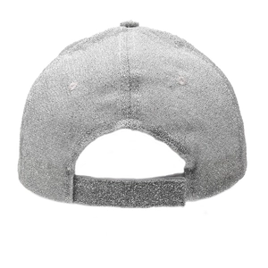 Detailansicht der silbernen Pailletten-Baseballkappe mit Klettverschluss auf der Rückseite