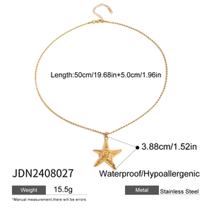 Collana con ciondolo a stella marina dorata in acciaio inossidabile e catena da 50cm