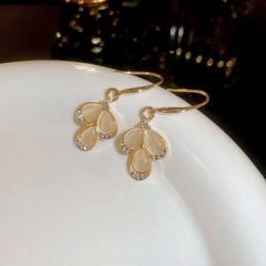 Elegant Cat's Eye Stone Drop Petal Earrings With Alloy Rhinestone And Silver Earring Post Vintage Floral Jewelry For Women