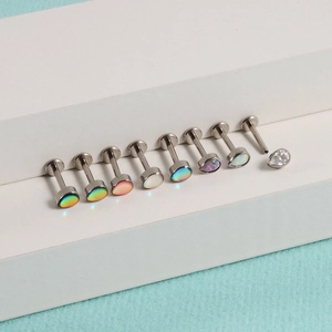 Lot de 9 labrets en titane G23 avec opale et zircon colorés en formes de goutte et rondes