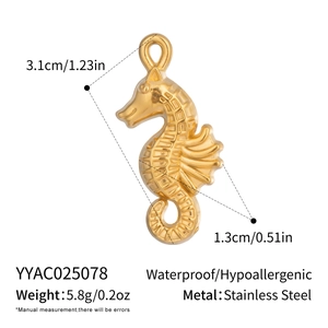 Macro shot of gold seahorse pendant in stainless steel with 3.1x1.3cm size detail