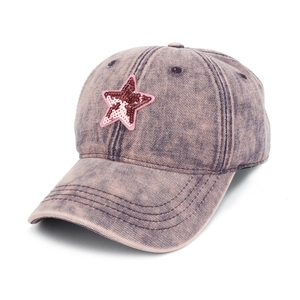 Fashionable denim baseball cap with sequined star patch in pink-purple washed finish