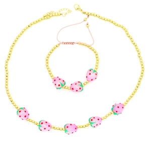 Fashion strawberry beaded jewelry set with gold beads and pink fruit charms for girls