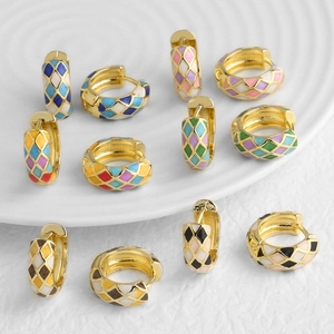 Vintage Emaille Creolen 18K Vergoldetes Kupfer Buntes Harlekin Rautenmuster C-Form Geometrischer Schmuck Für Damen