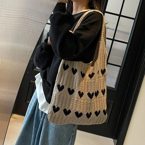 Bolso de hombro de punto con corazones, bolso tote elegante de punto para mujer kaki