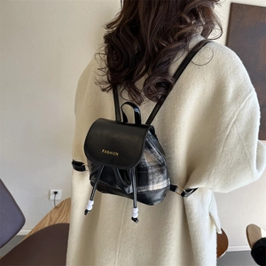 Vintage Karomuster Rucksack mit schwarzem Leder und modischem goldenen Schriftzug