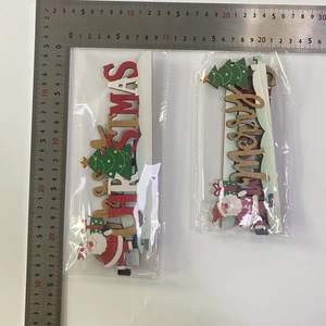 Detailed view of 22cm wooden Christmas corner door frame decor with Santa and Merry text