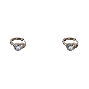Sparkling zircon hollow gourd pearl earrings with a heart-shaped diamond-encrusted design
