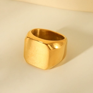 Polished 18K gold-plated stainless steel signet ring with a minimalist square flat top