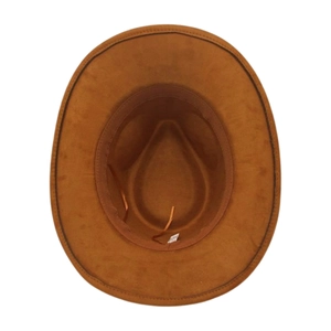 Vue détaillée de l'intérieur du chapeau en suédine marron avec bandeau et cordon réglable