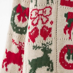 Gilet en maille pour femme avec rennes de Noël et motifs jacquard floraux beige