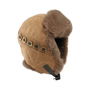 Colbacco invernale kaki con fodera in pelliccia e bottoni in ottone stile retrò chic