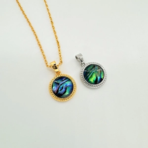 18K gold-plated geometric shell pendant with zirconia and shell inlay in gold and silver