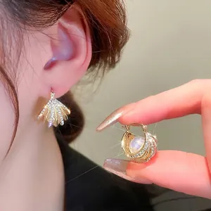 Boucles Oreilles Créoles Alliage Plaqué Or Künstliche Perle Sirène Strass Géométrique Élégant Bijoux Femmes Avec Tige En Argent