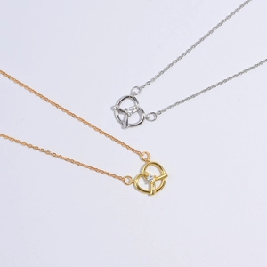 Collier Nœud de Bretzel en Forme de Cœur en Argent Sterling 925 pour Femmes Pendentif en Zirconia Incrusté Élégant