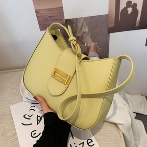 Women PU Leather Underarm Bag Fashion Half Moon Shoulder Baguette Bag Gold Buckle Adjustable Strap French Vintage Style