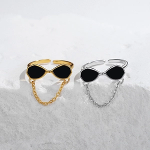 Unique S925 silver sunglasses-shaped rings in gold and silver with delicate chains